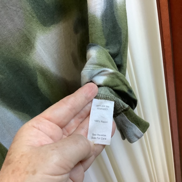 Cabi Sleeveless Top Camouflage With Ruffle #593 Size S - Picture 7 of 7